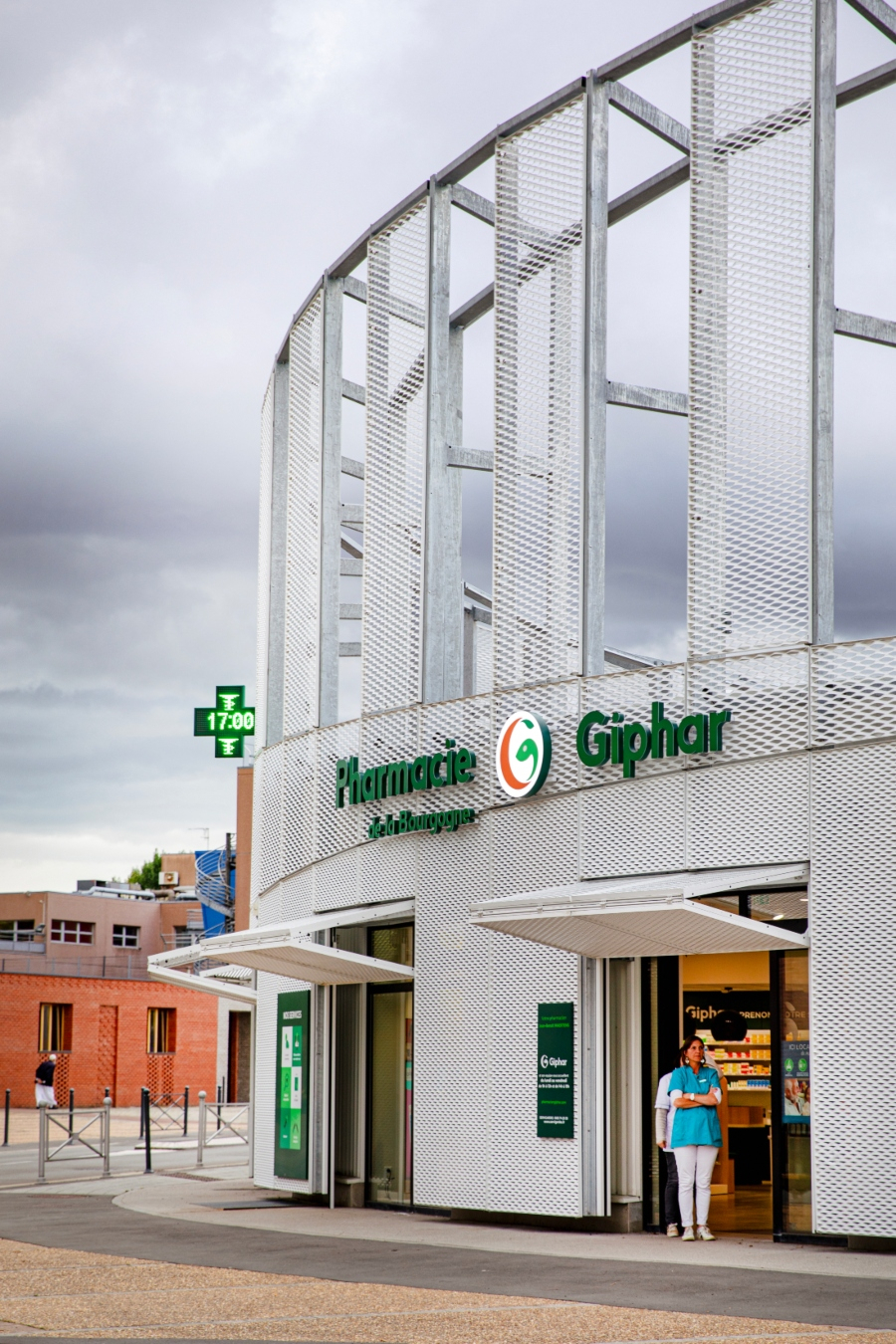 Inauguration de la nouvelle halle commerciale du quartier La Bourgogne à Tourcoing